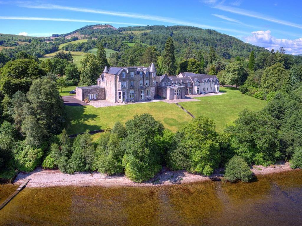 דירות אלכסנדריה Benoch Lomond Castle מראה חיצוני תמונה